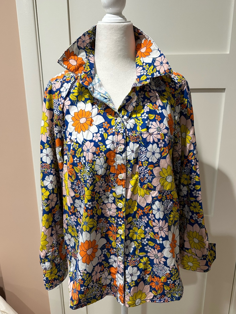 Maeve Anthropologie size S petite 100% cotton floral pattern button down